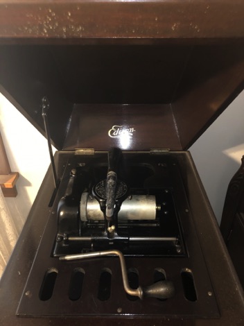 Edison Amberola 50 SM ---7819
Pic 2 Edison Amberola 50 SM ---7819
Pic 2